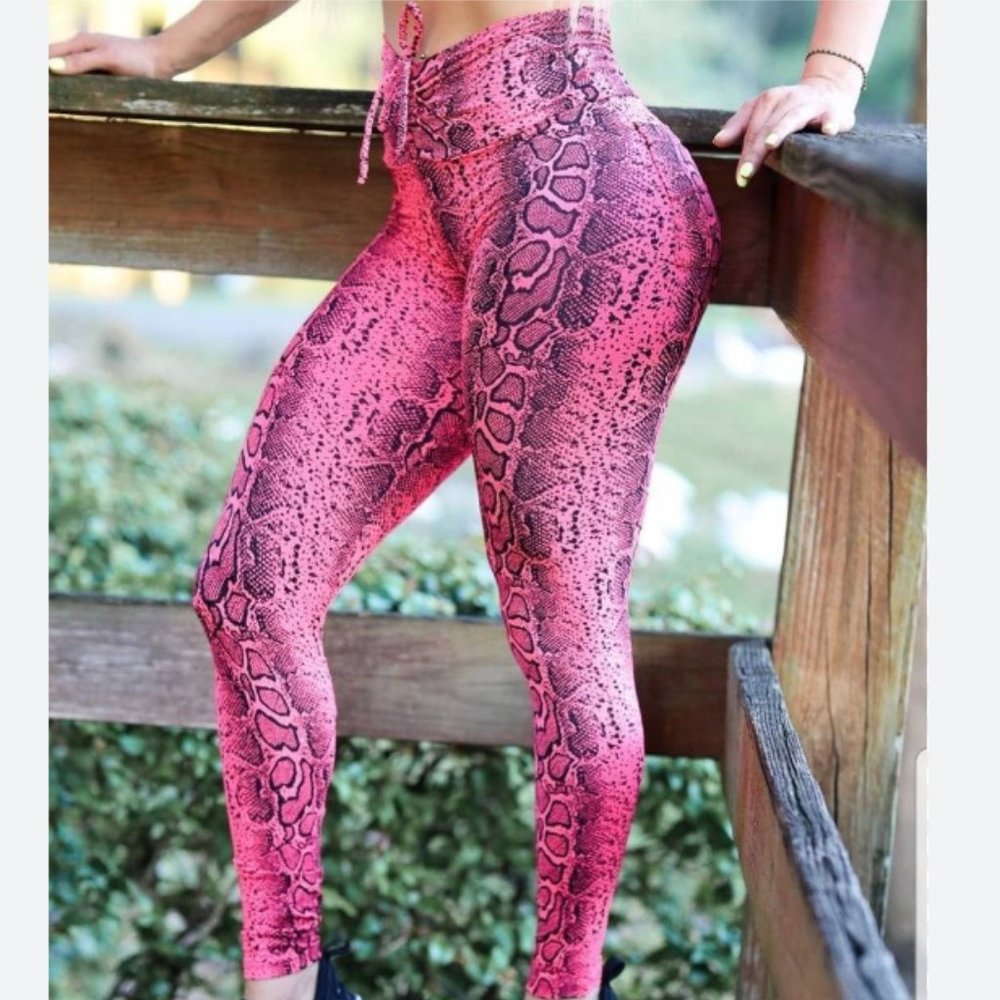 Evyfitactivewear Small Neon Snake